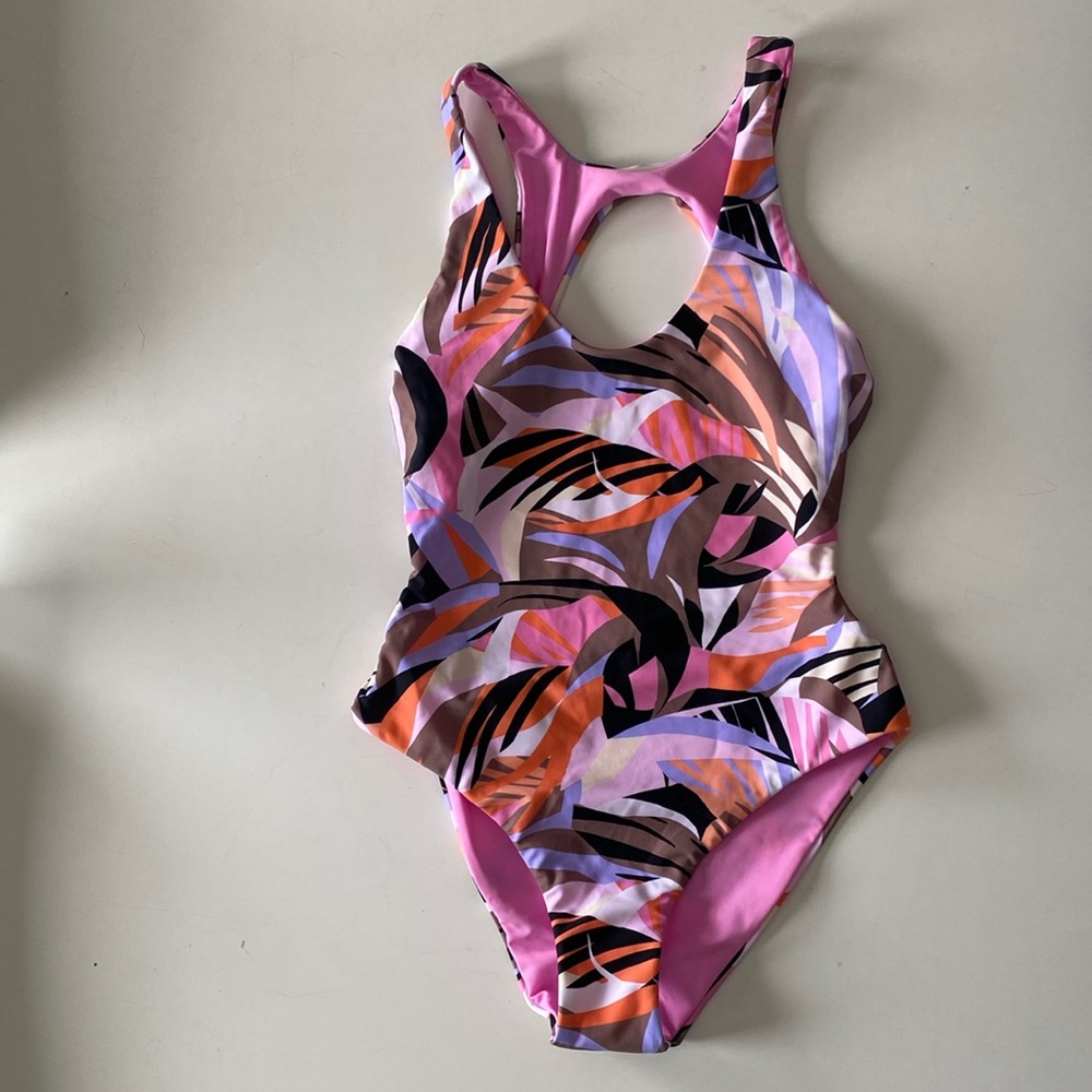 NWT Kikirio Cut Out Back Pink Multi-Colored One Piece Swimsuits (Size S)